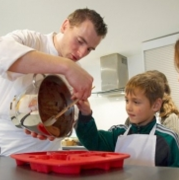 Atelier Enfant Strasbourg Anniversaire A L Atelier Nos Ateliers Gourmands Pour Les Anniversaires Patisserie Cuisine Et Degustations Au Rendez Vous