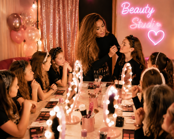 Anniversaire Beauty Studio à domicile - 8/13 ans - Paris et IDF