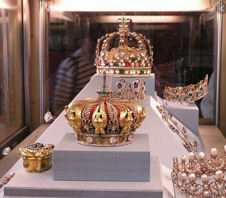 Anniversaire jeu de piste "Le vol des joyaux de la couronne" au Louvre - 7/12 ans - Paris 1er