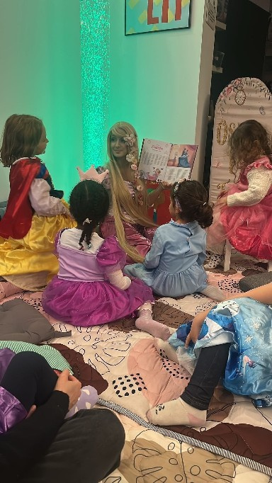 Anniversaire Raiponce à domicile - 3/10 ans - Paris et IDF