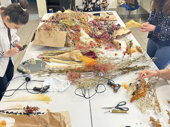 Atelier couronne de fleur / miroir fleuri 1h30 - 6/99 ans - Toulouse 31