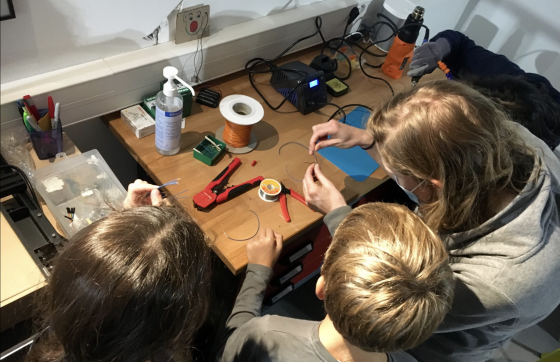 Crée ton enseigne lumineuse personnalisée 3hx3j 9-14 ans- Paris 13è